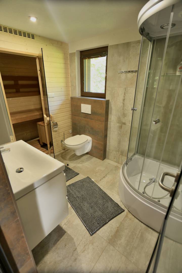 Kúpeľňa s toaletou, Chata Včielka Podbanské, Pribylina