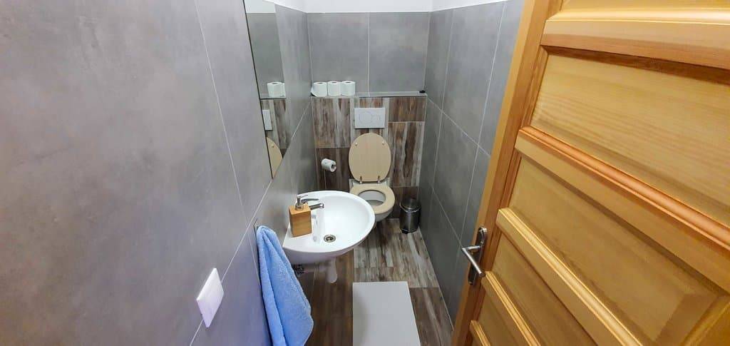 Samostatná toaleta, Chata Lomnica, Veľká Lomnica