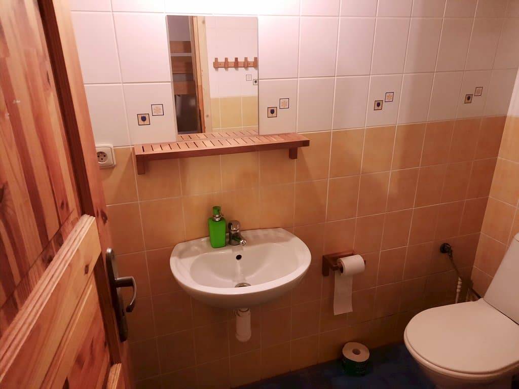 Kúpeľňa s toaletou, Chalupa u Kurišky, Turecká