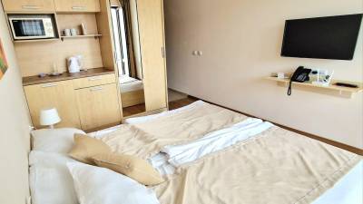 Apartmán s manželskou posteľou, LCD TV a kuchynským kútom, Premium Štúdio 4025, 4 *Resort, Sveti Vlas, Sveti Vlas