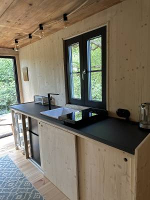 Kuchynský kút, TinyHouse Beehauz - relax so včielkami, Tŕnie