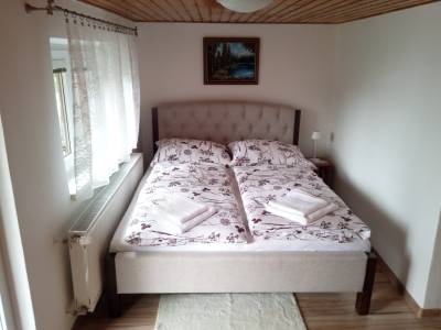 Spálňa s manželskou posteľou, Apartmán Jarka, Štrba